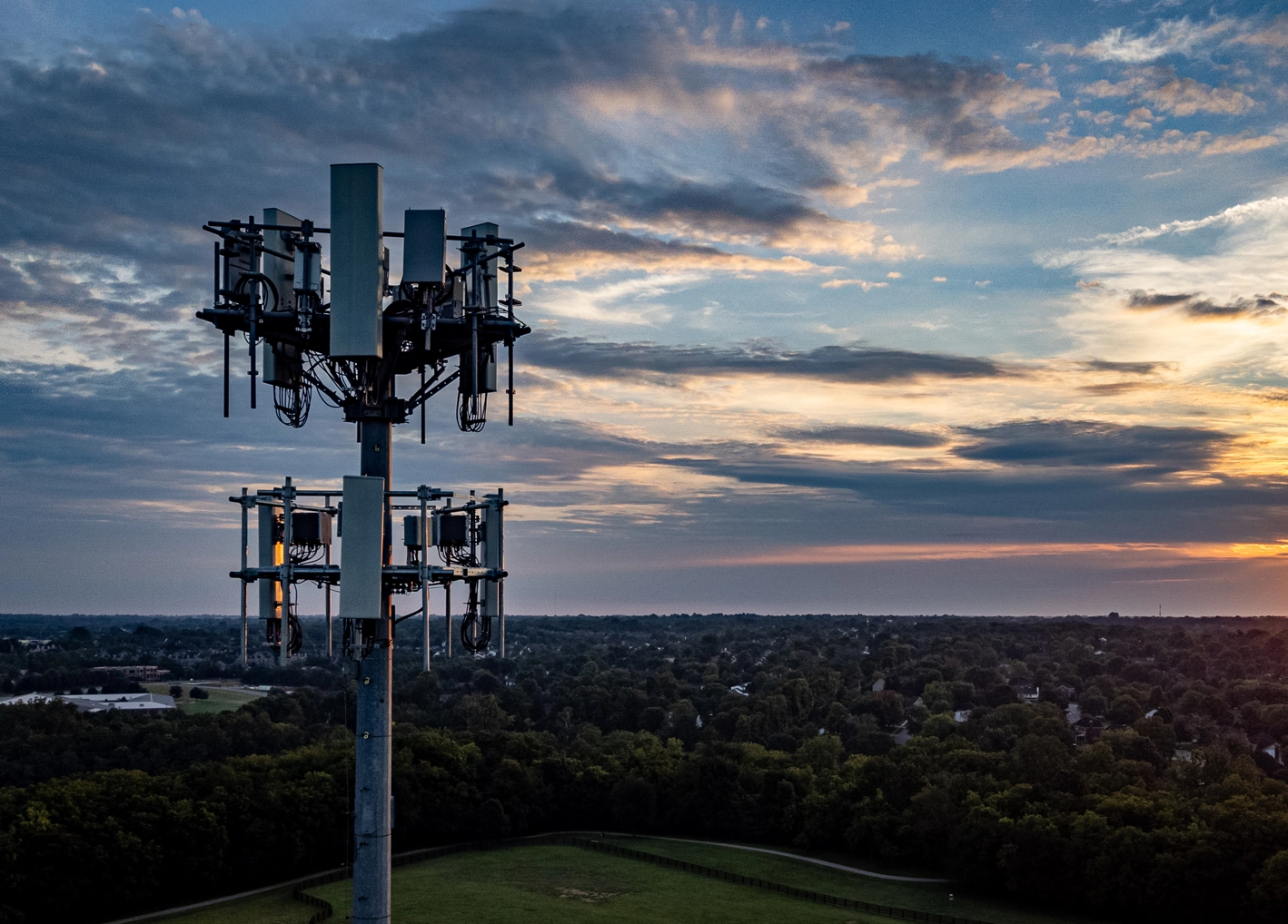 5G mobile cell phone repeater tower