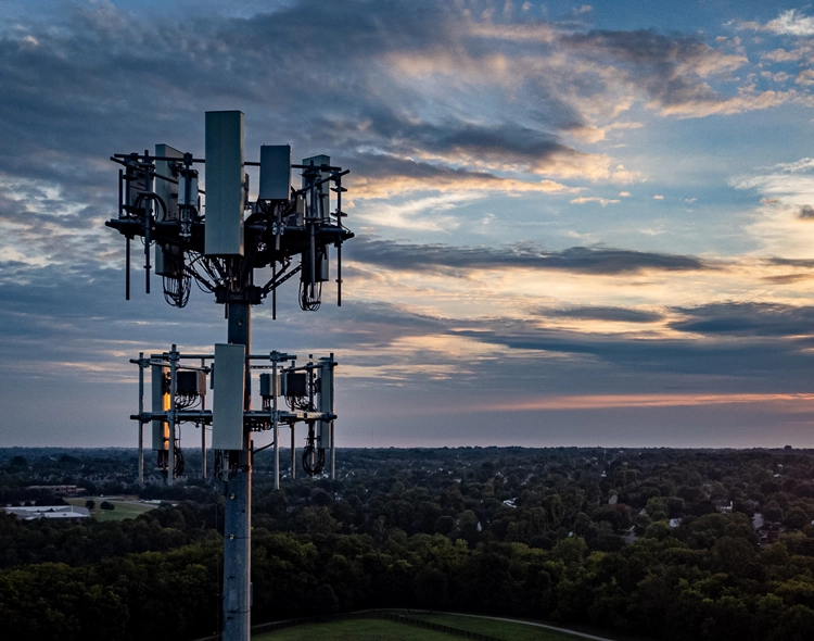 5G mobile cell phone repeater tower